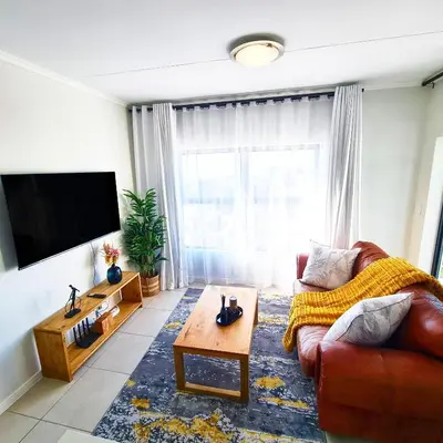 Gallery image of 1a - Magical Oasis in Parklands in Cape Town