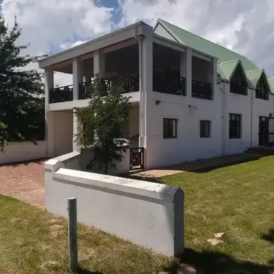 The 10th Hole - Golf Estate
