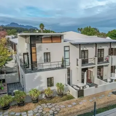 Studio 23 @ Huis Piron. The Heart of Stellenbosch.