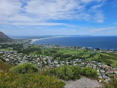 Gallery image of The West End Hermanus in Hermanus