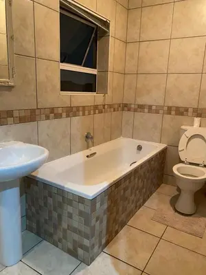 Gallery image of Ludinz guest house self catering in Cape Town