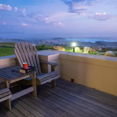 House 12 Beach Club
