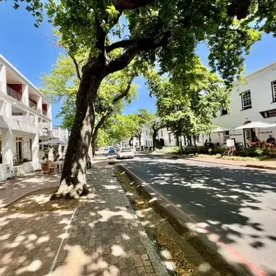 2 Bedroom Apartment On Dorp St - Prime Location
