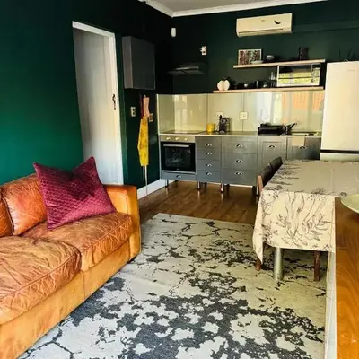 Beautiful garden flat