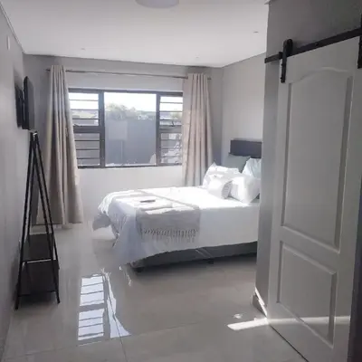 160 On Townsend Guesthouse