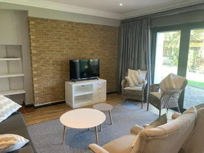 Gallery image of Sanji's Cottages in Somerset West