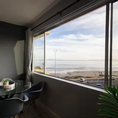 Romilly 32 Beachfront