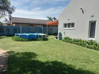 Gallery image of Family home with small pool with inverter in Cape Town