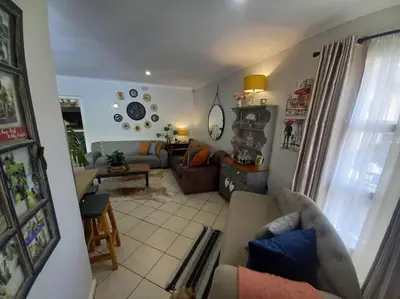 Gallery image of Family home with small pool with inverter in Cape Town