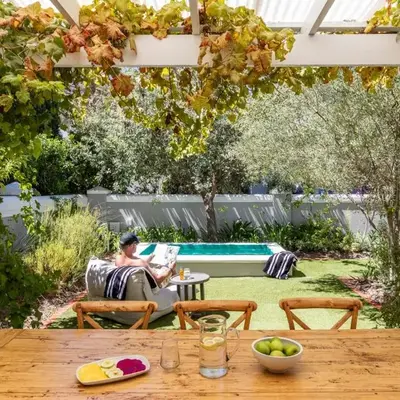 Lush garden 3 bedroom house