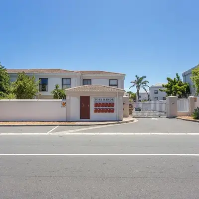 Secured 3-Bedroom Townhouse