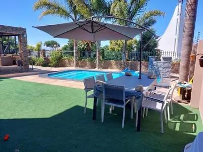 Gallery image of Maglovir 2 Bedrooms flats combo in Cape Town