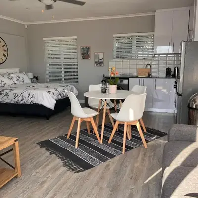 Cozy Cottage