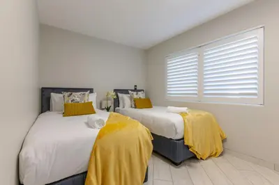Gallery image of Lagoon Beach Luxury Apartments in Cape Town