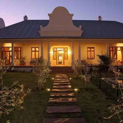 Hermanus Seafront Villa - Sophie's Rock