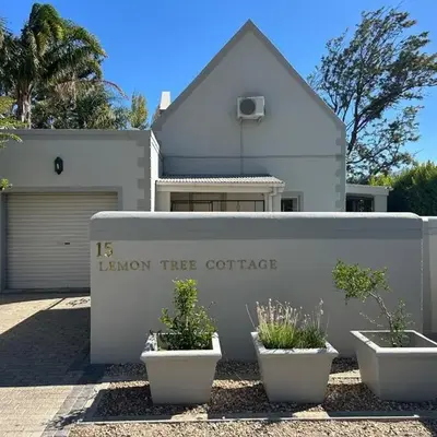 Lemon Tree Cottage a Charming 3 Bedroom Self-catering house