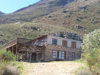 a house in the middle of a mountain at Avondrood Mountain House in Rawsonville