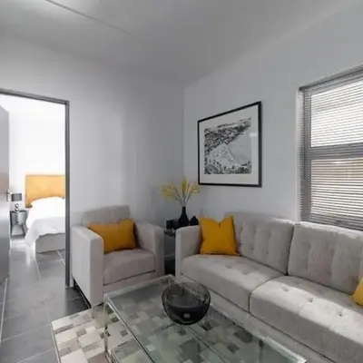 4 Essex Street Apartment
