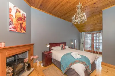 Gallery image of Escape to tranquility in Claremont in Cape Town