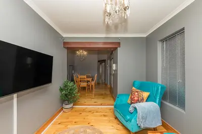 Gallery image of Escape to tranquility in Claremont in Cape Town