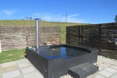 aburningificialificialificialificialificialificialificialificialificialificialificialificialificialificial at Hoopoe Cottage Horns op de Hoek in Hartebeest Rivier