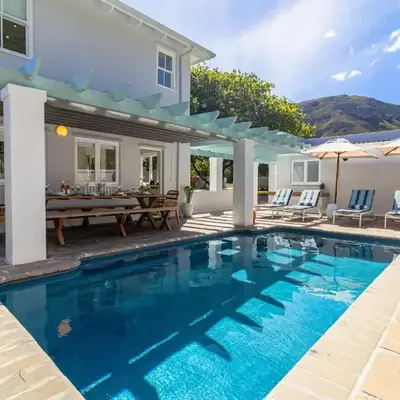 Escape to Hermanus Spacious Family Home