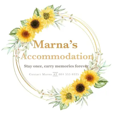 a wreath of sunflowers in a round frame at The Borris At Marnas Self Catering Accommodation in Joostenberg Vlakte