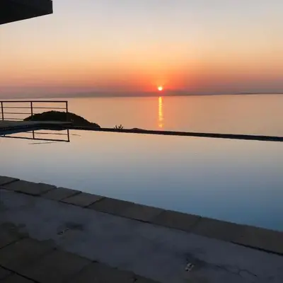 Gordons Bay Villa with Pool