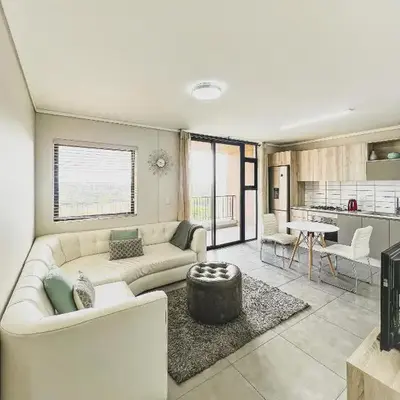 Modern One Bedroom Apartment Next to Canal Walk Mall