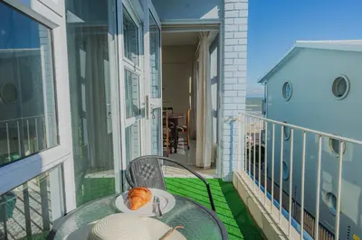 Gallery image of Pips Place 202 Luxury Self Catering Apartment in Cape Town