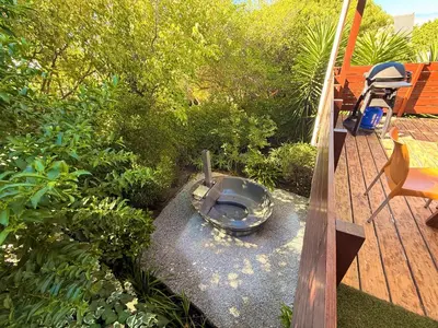 a gardenificialificialificialificialificialificialificialificialificialificialificialificialificialificial at Loft Escape in Onrus with Hot Tub- 2km from beach in Hermanus
