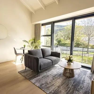 Two Horizons Apartment 6