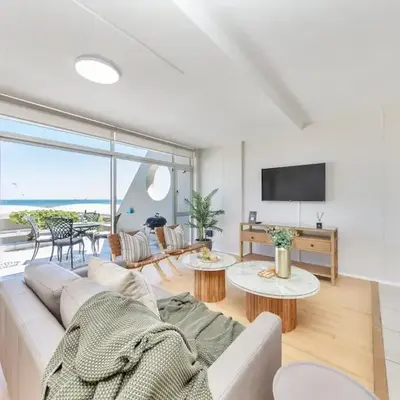 Beautiful & Modern Dolphin Beach CG12 by HMH