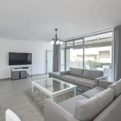 2 Bedroom Apartment - Dolphin Beach
