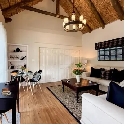 AFRICA WILD HERMANUS Luxury Self Catering Accommodation