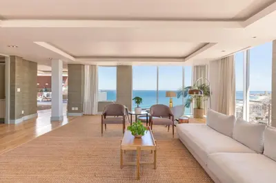Gallery image of Blouberg Penthouse with Pool by HMH Horizon Bay 1701 in Cape Town