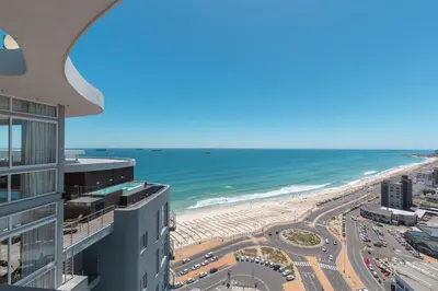 Gallery image of Blouberg Penthouse with Pool by HMH Horizon Bay 1701 in Cape Town