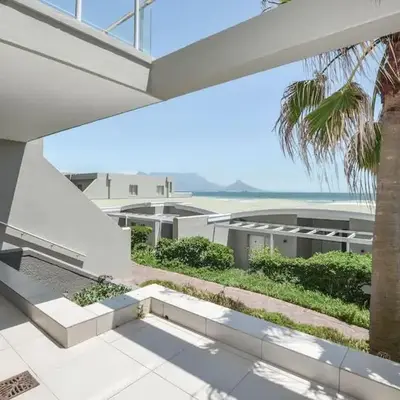 Spacious Beach Access Apartment at Dolphin Beach