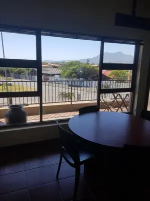 Gallery image of 4th On Boundary in Gordonʼs Bay