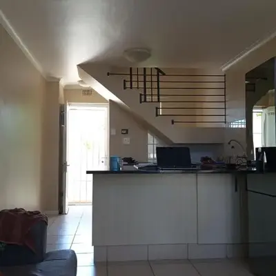 Nestled in the beautiful Winelands