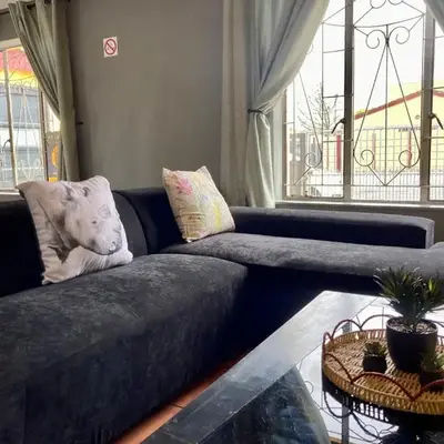 Unit 3 TraversHub Sleeps 6 Self-Catering Group Belhar