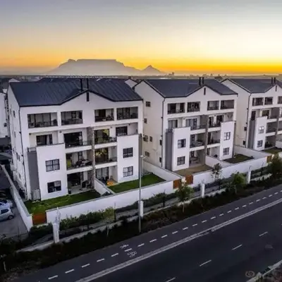 Cape Town Apartment with Table Mountain View