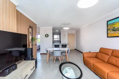 Gallery image of Villa Italia 836 by CTHA in Cape Town