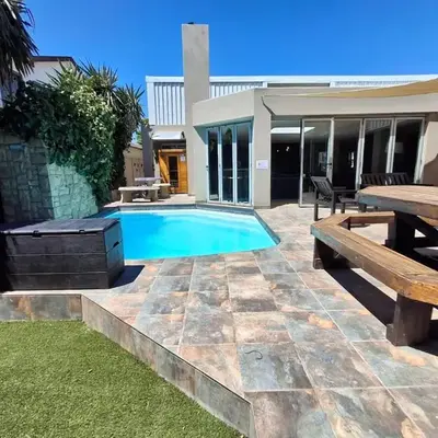 Flamingo Sky with Sauna & Pool Table