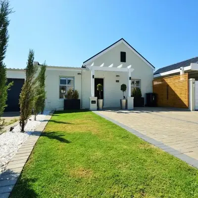 Montbleu 3 Bed 3 Bath House in residential security Estate