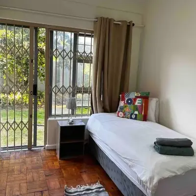 Newly renovated Stellies 2 Bed apt in heart of Stellies!