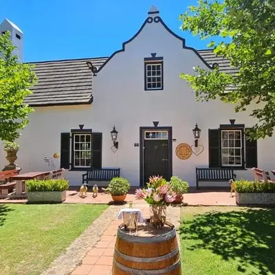 De Leeuwenhof Estate