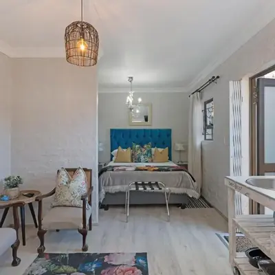 Petite Apartment