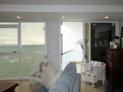 Gallery image of Eugenie's Place, Ocean View Apartments in Cape Town