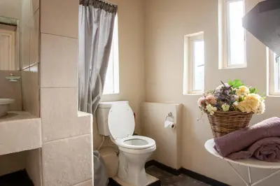 Gallery image of Bedrock Executive Top Floor En-Suite Studio in Cape Town
